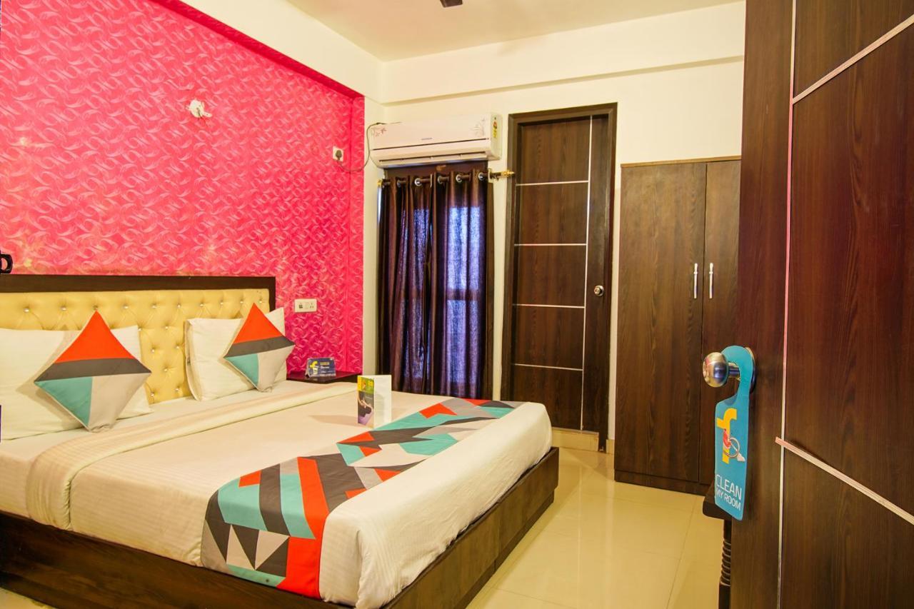 Fabexpress Tp Suite Near Igi Airport Нью-Дели Экстерьер фото