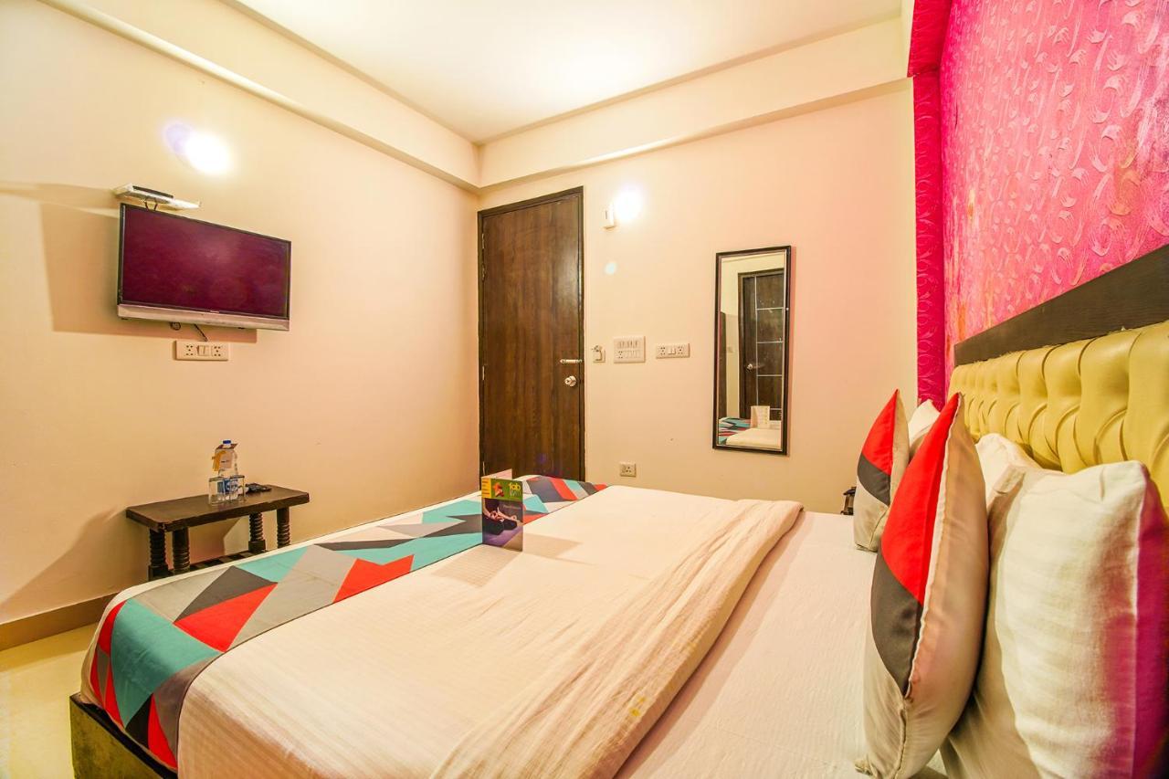 Fabexpress Tp Suite Near Igi Airport Нью-Дели Экстерьер фото