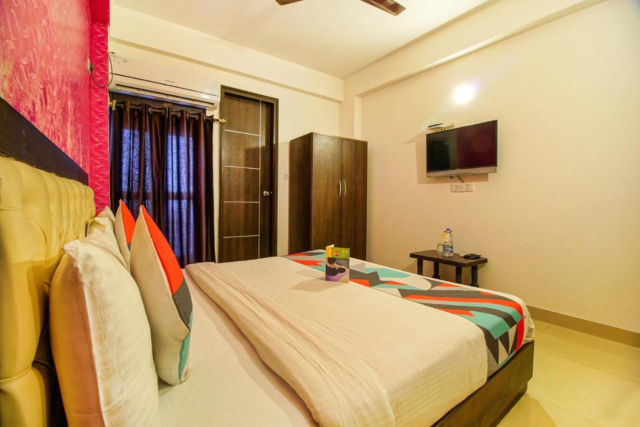 Fabexpress Tp Suite Near Igi Airport Нью-Дели Экстерьер фото