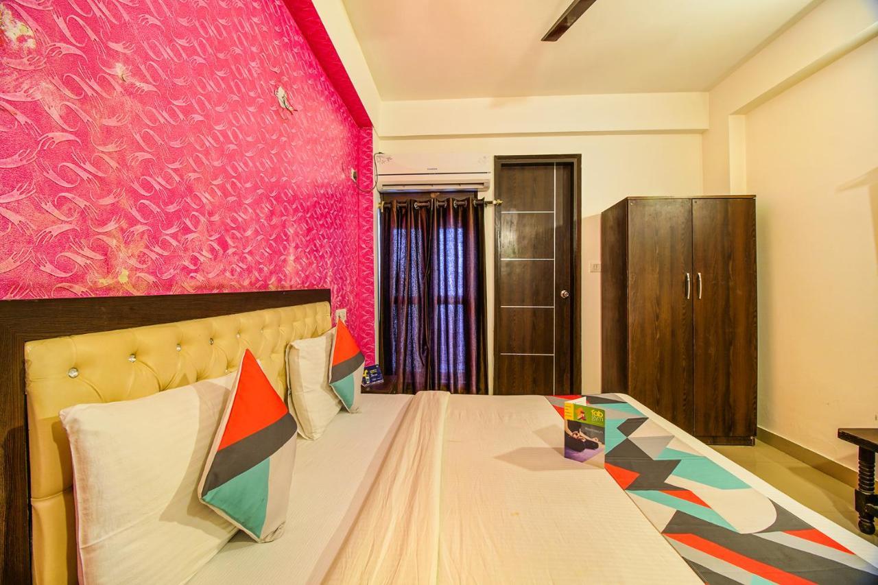 Fabexpress Tp Suite Near Igi Airport Нью-Дели Экстерьер фото