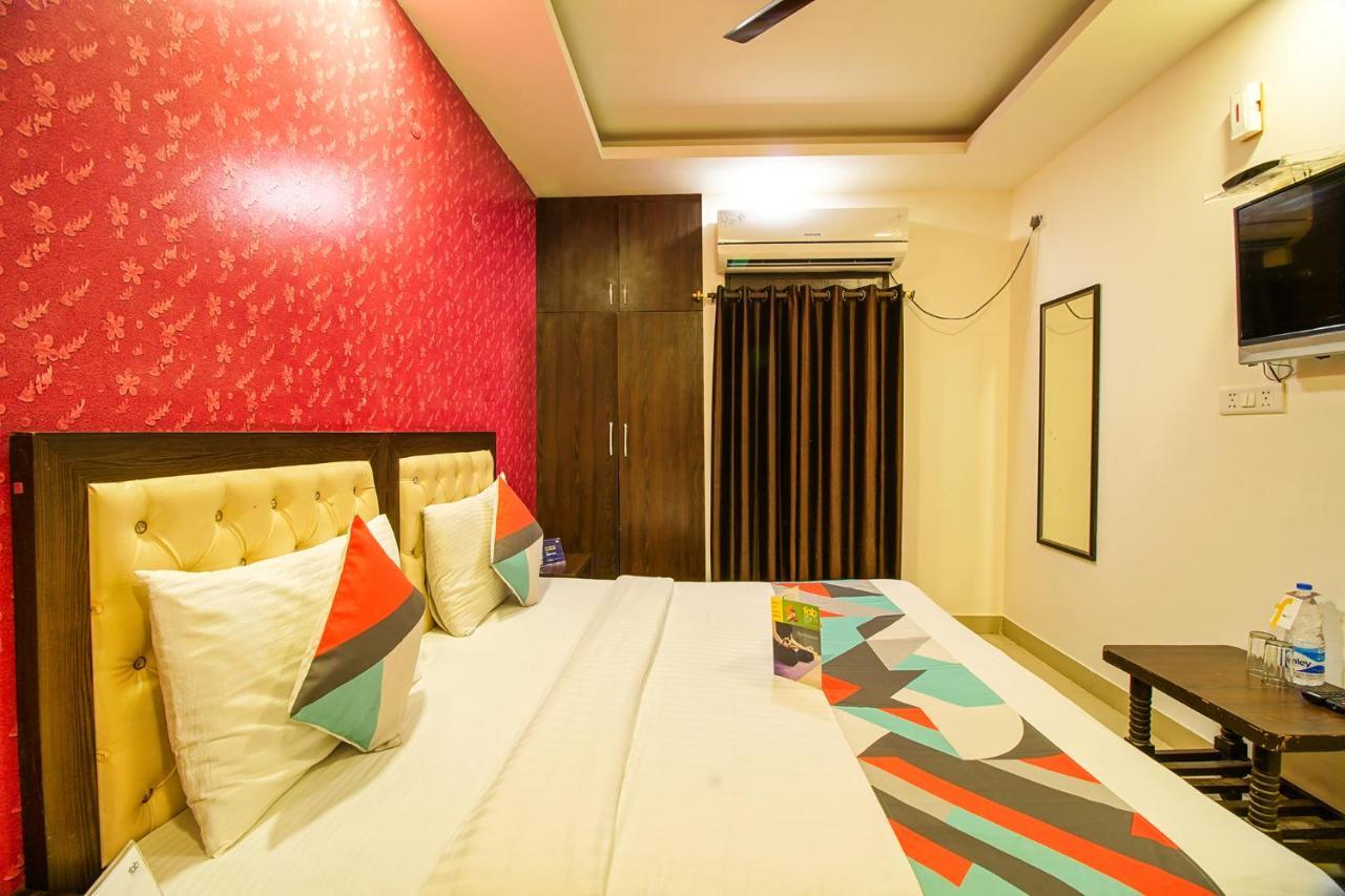 Fabexpress Tp Suite Near Igi Airport Нью-Дели Экстерьер фото